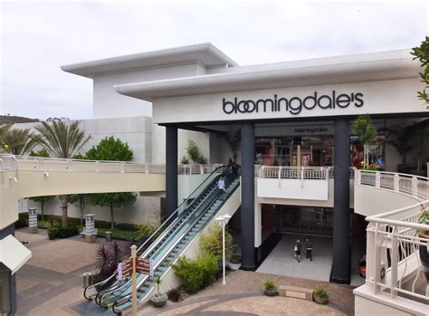 bloomingdale's san diego fashion valley.